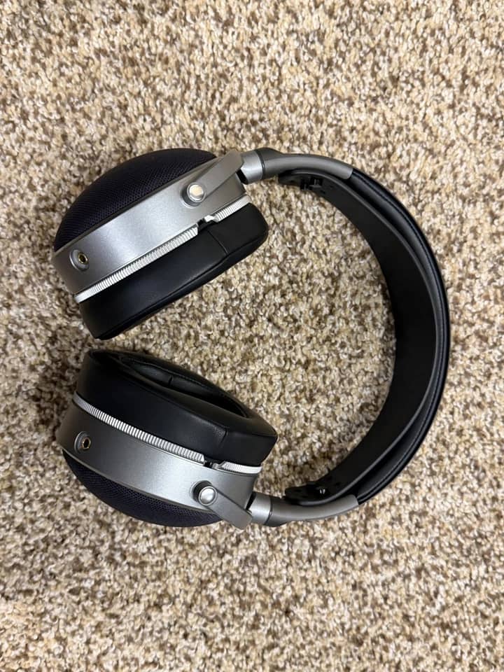 Audeze LCD-S20 Headphones & Earbuds Silver New