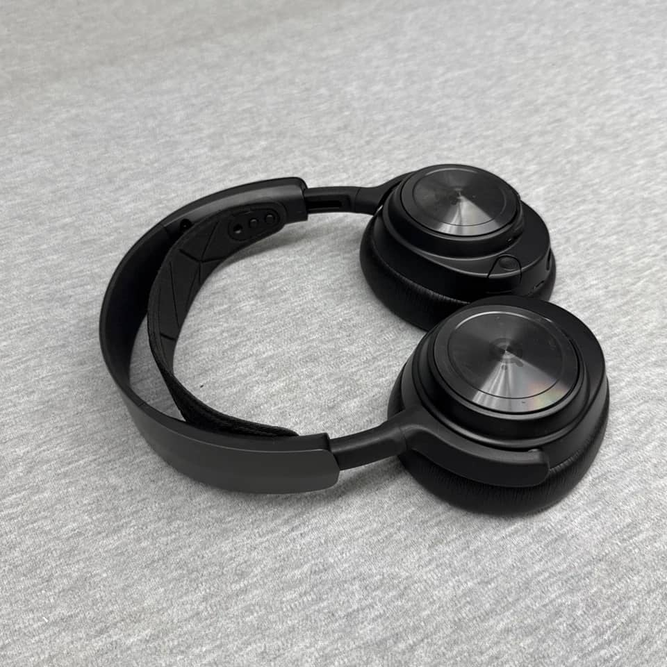 SteelSeries Arctis Nova Pro Headphones & Earbuds Black Refurbished - Excellent