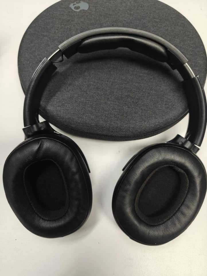 Skullcandy Hesh 3 Wireless Headphones & Earbuds Black Used - Good