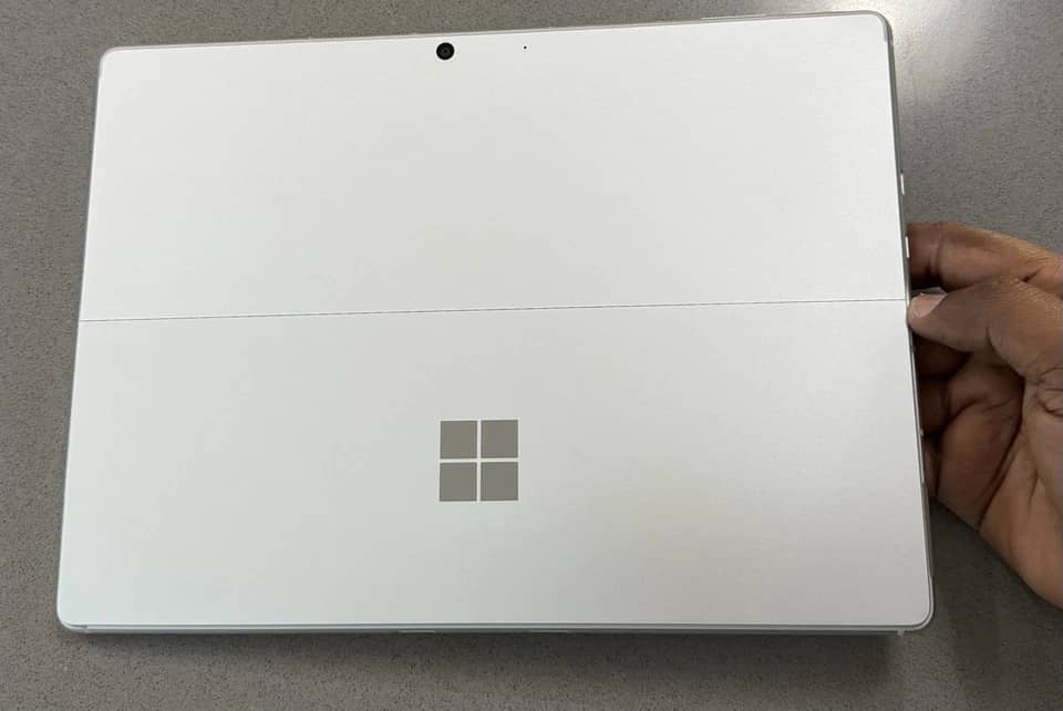 Microsoft Surface Pro 10 Tablets Silver 16GB New 13"