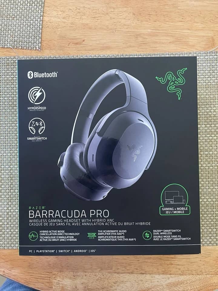 Razer Barracuda Pro Headphones & Earbuds Black New