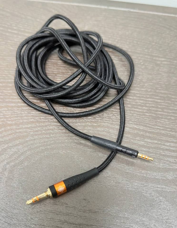 Neumann NDH 30 Headphones & Earbuds Black New