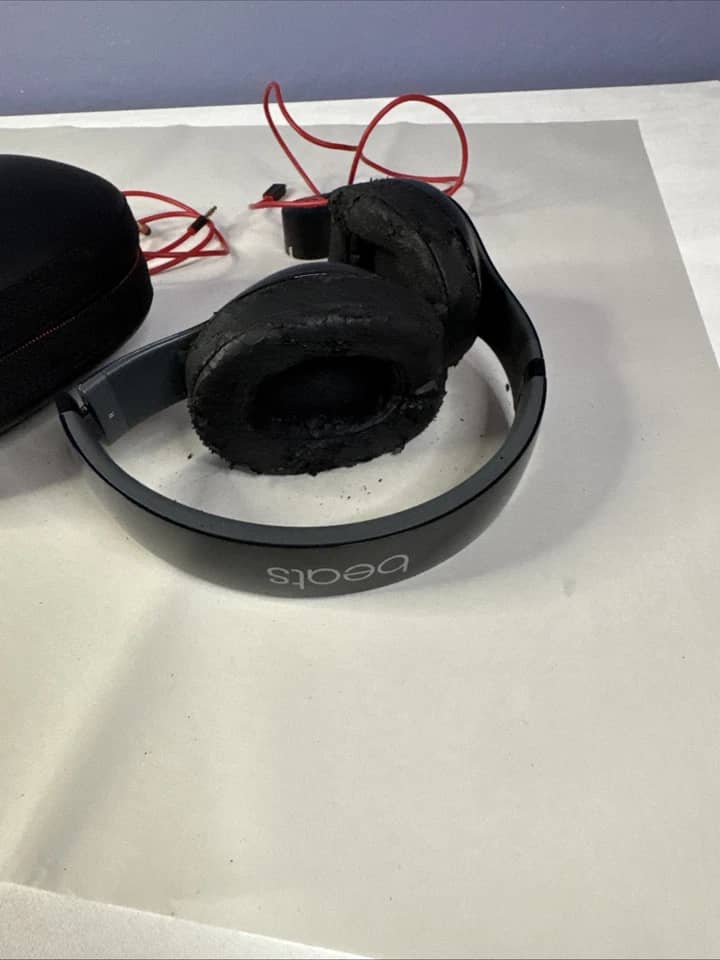 Beats Studio 2 Wireless Headphones & Earbuds Gray New