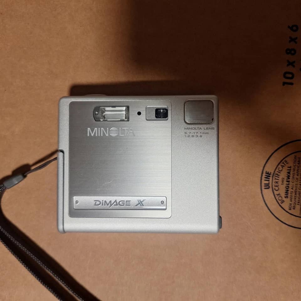 Minolta DiMAGE X Digital Cameras Black Used - Good Body Only