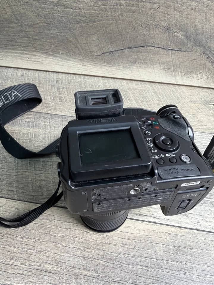 Minolta DiMAGE A1 Digital Cameras Black New Body Only
