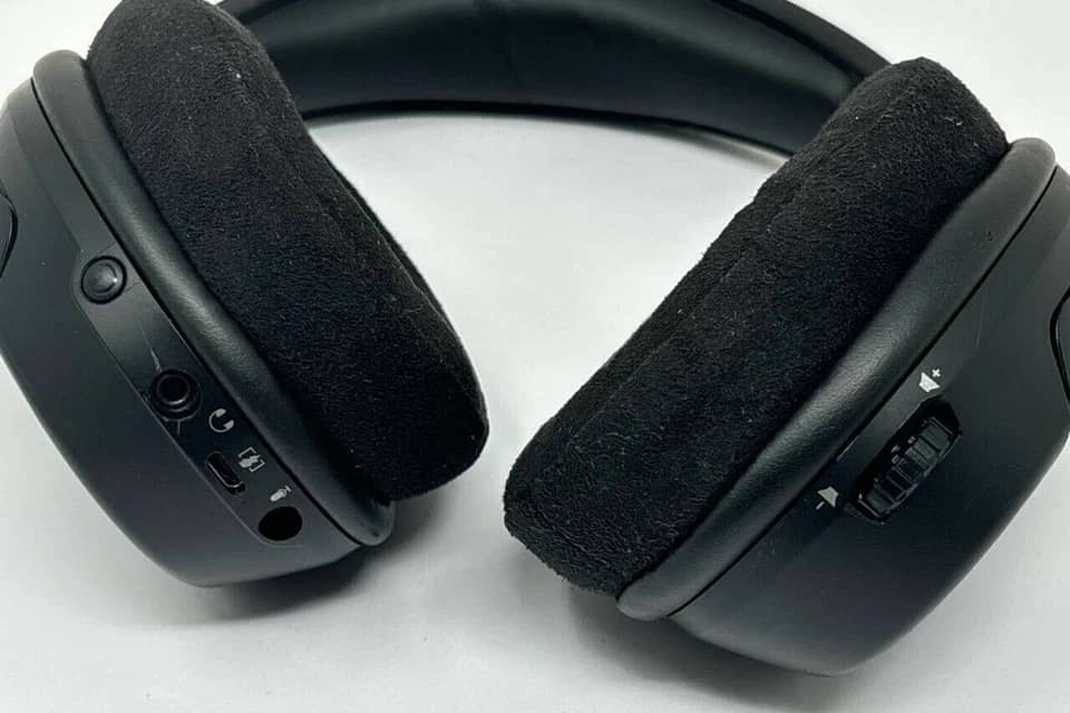 HyperX Cloud Flight Headphones & Earbuds Black Refurbished - Good