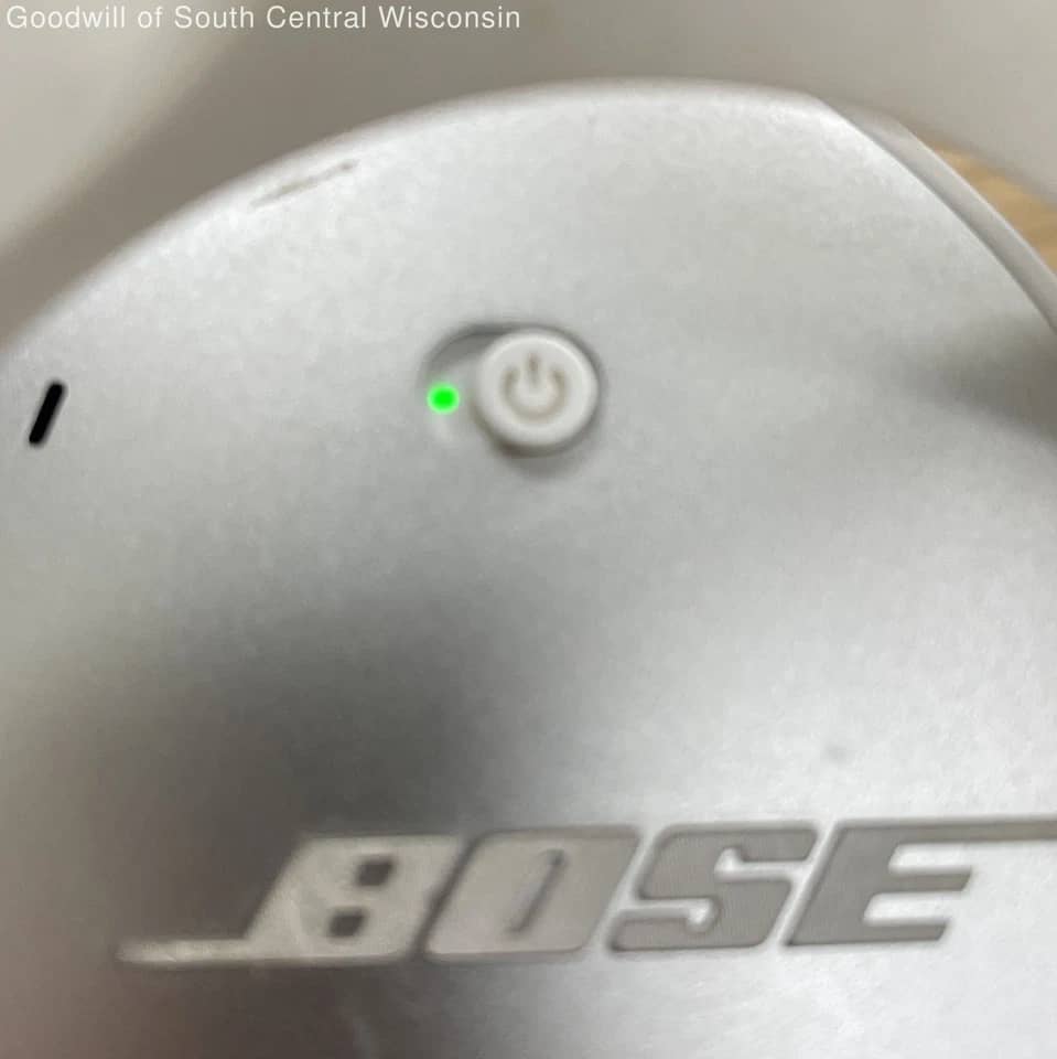 Bose QuietComfort 25 Headphones & Earbuds Black New