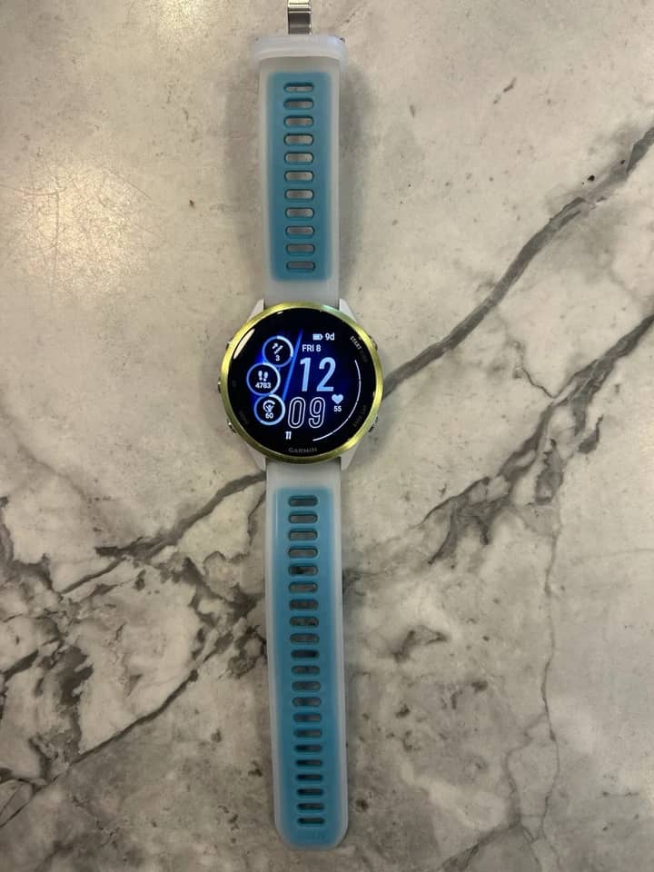 Garmin Forerunner 570 - 47mm Smartwatches Silver 42mm New