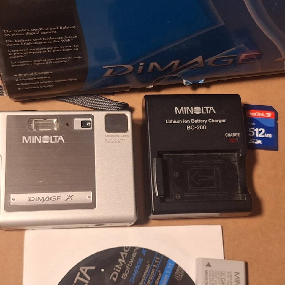 Minolta DiMAGE X Digital Cameras Black Used - Good Body Only