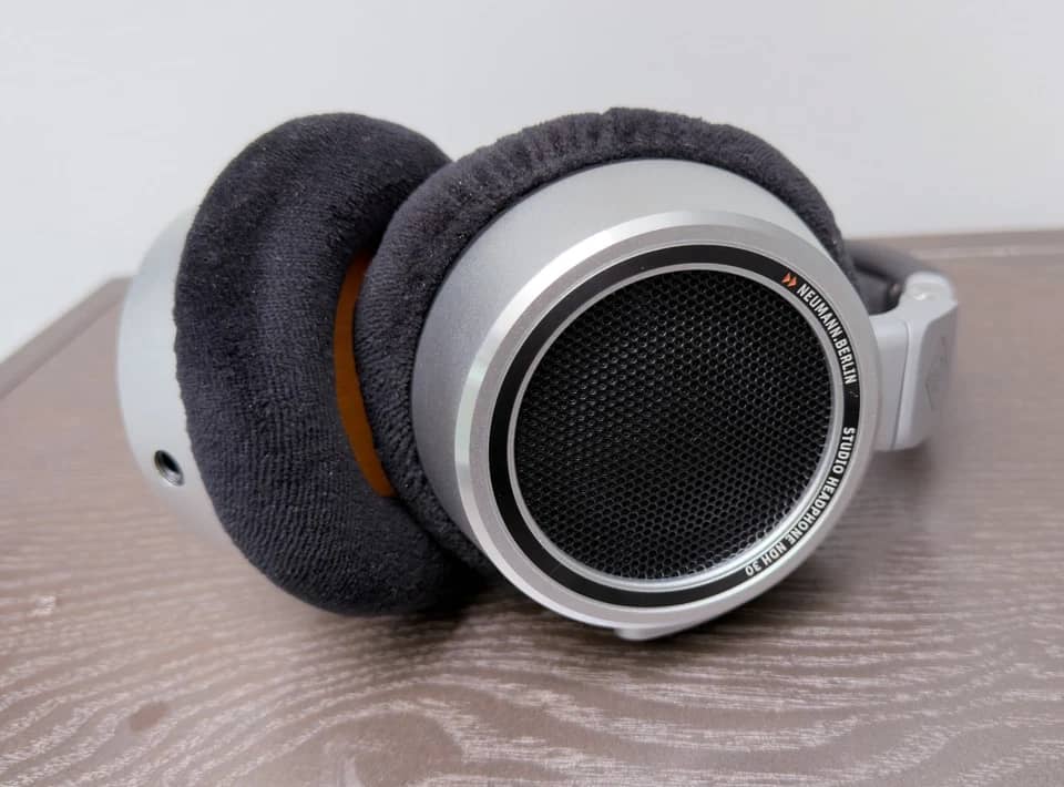 Neumann NDH 30 Headphones & Earbuds Black New