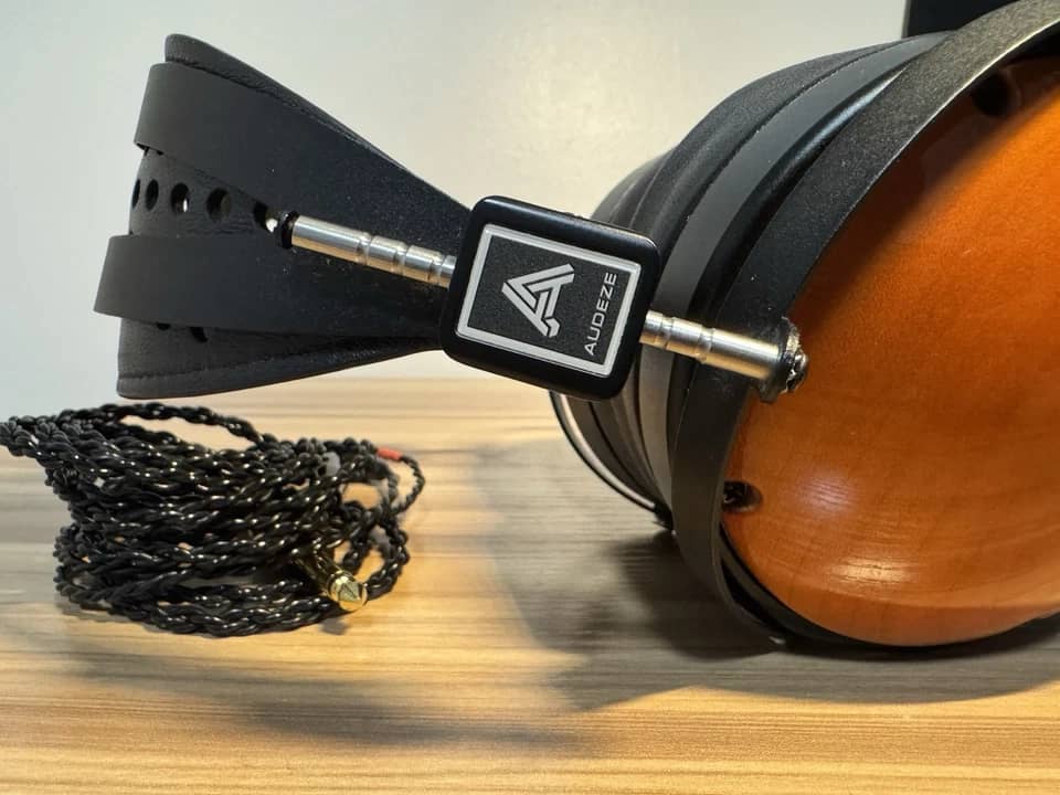 Audeze LCD-XC Headphones & Earbuds Black New
