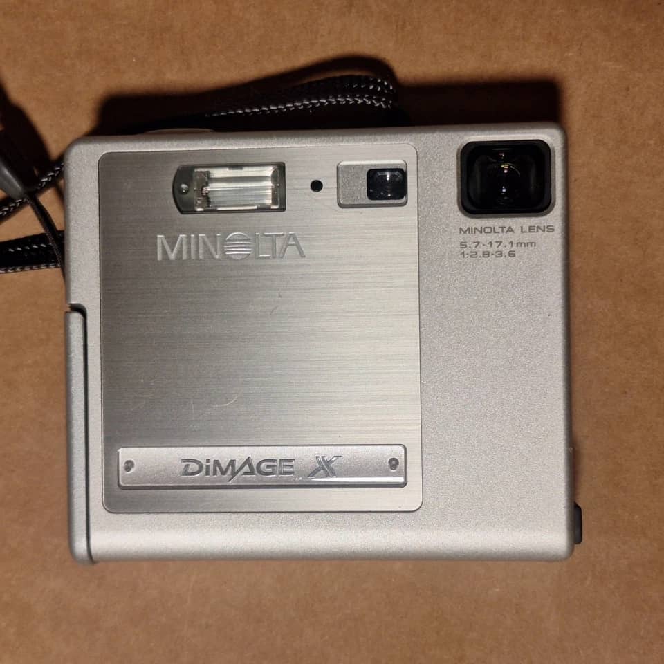 Minolta DiMAGE X Digital Cameras Black Used - Good Body Only