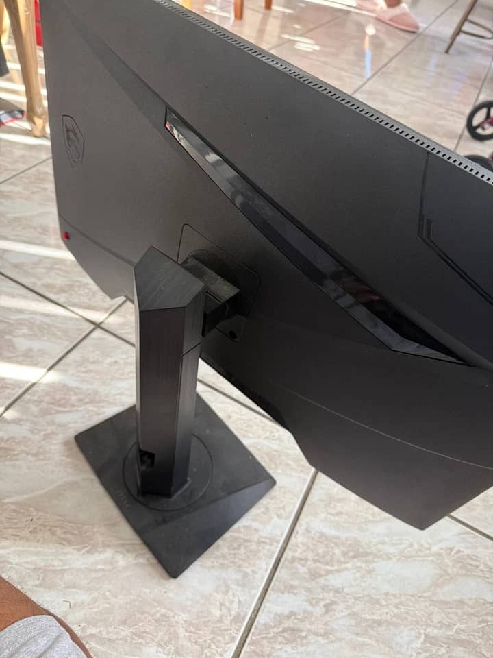 MSI G274QPF Monitors New