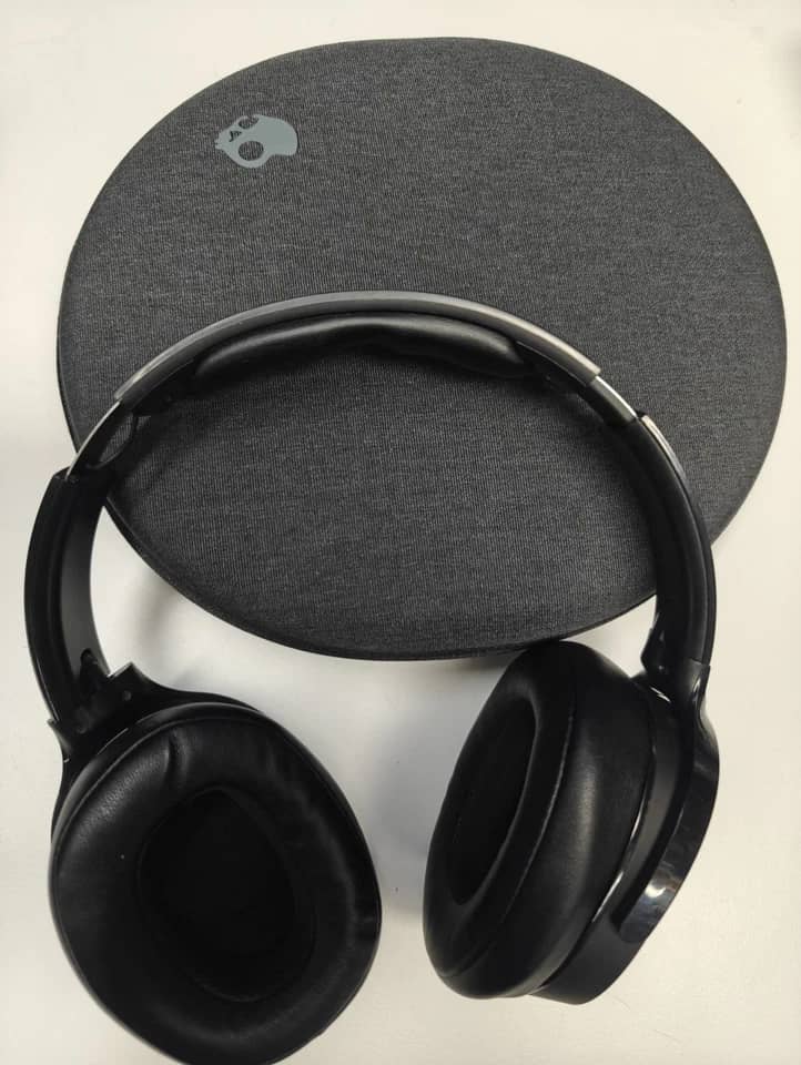 Skullcandy Hesh 3 Wireless Headphones & Earbuds Black Used - Good