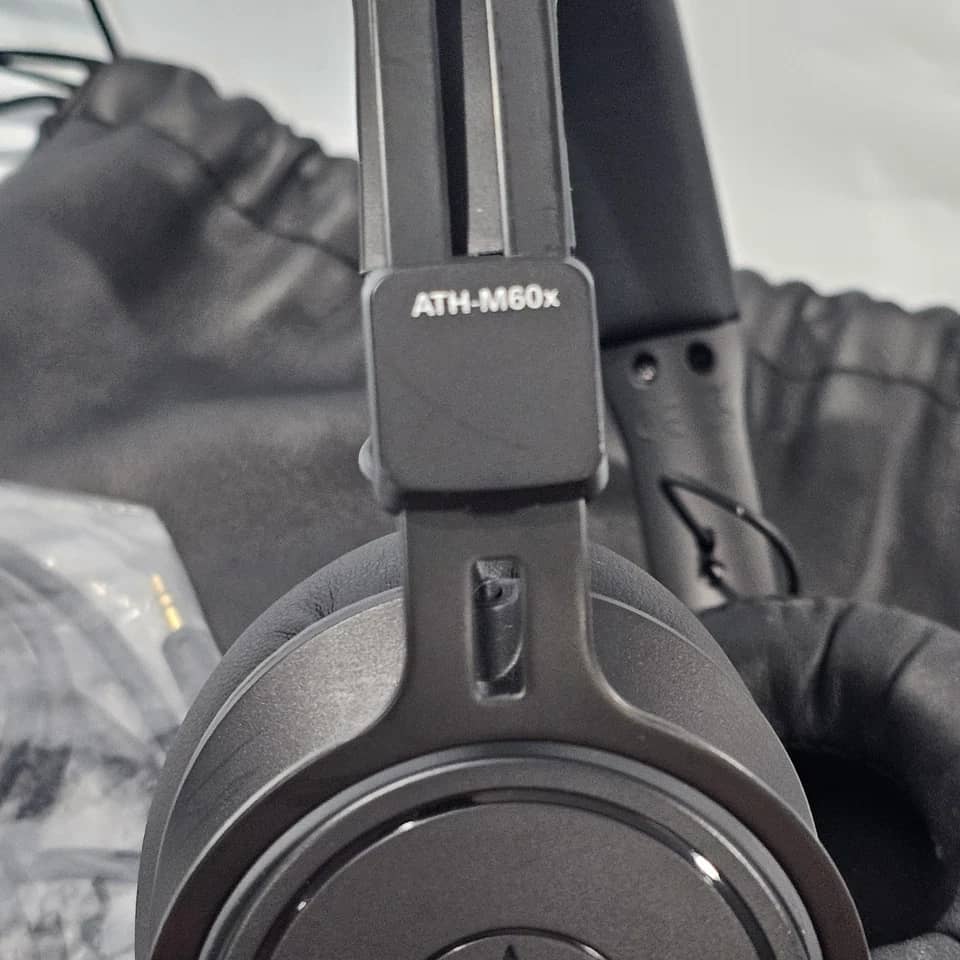 Audio-Technica ATH-M60x Headphones & Earbuds Black New