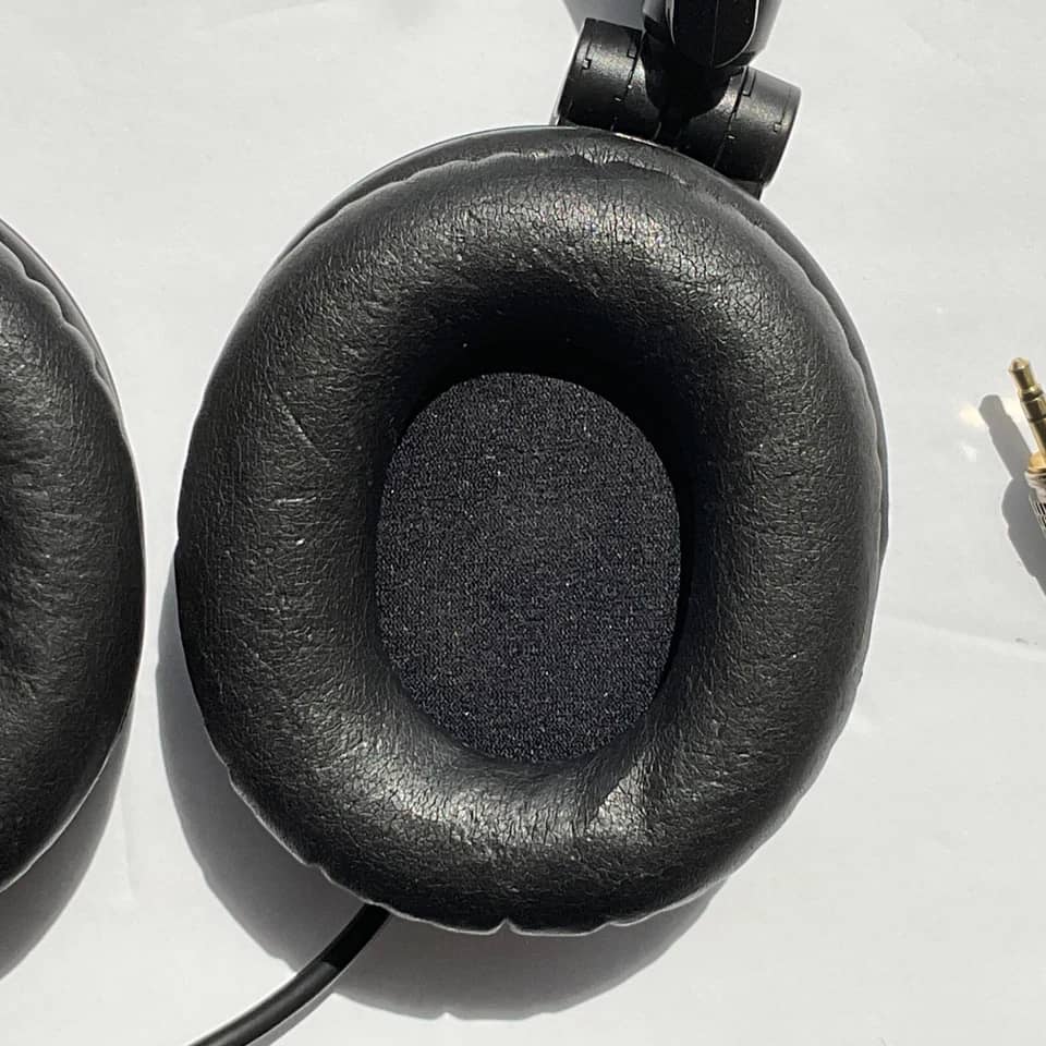 Audio-Technica ATH-M50 Headphones & Earbuds Gray New