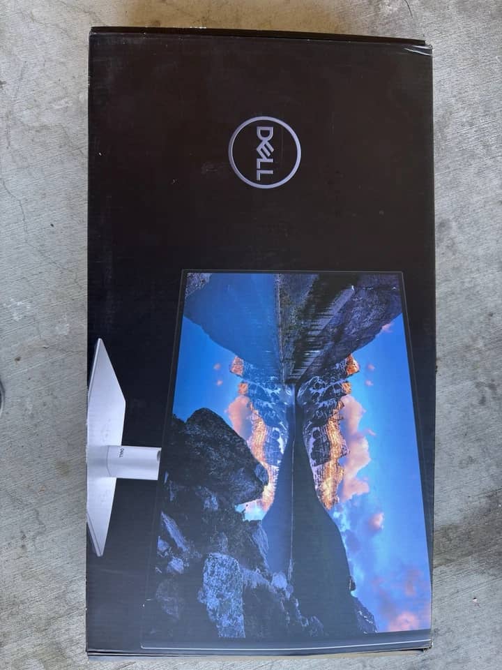 Dell U2724DE Monitors New