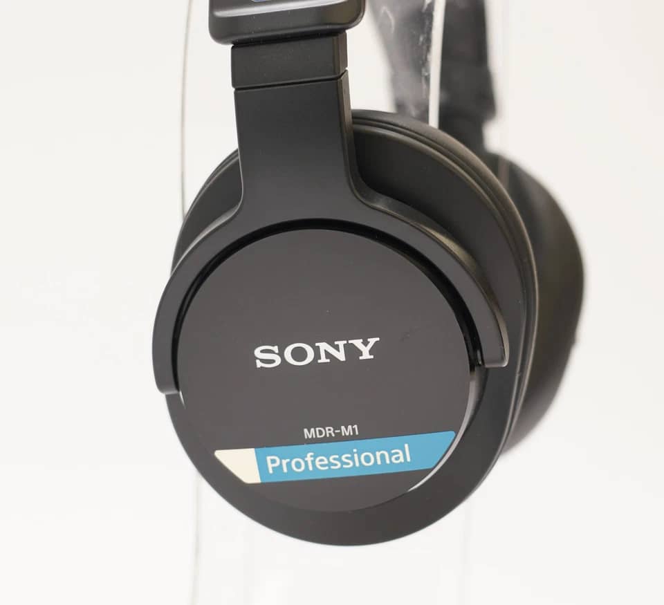 Sony Sony MDR-M1 Headphones & Earbuds Black New