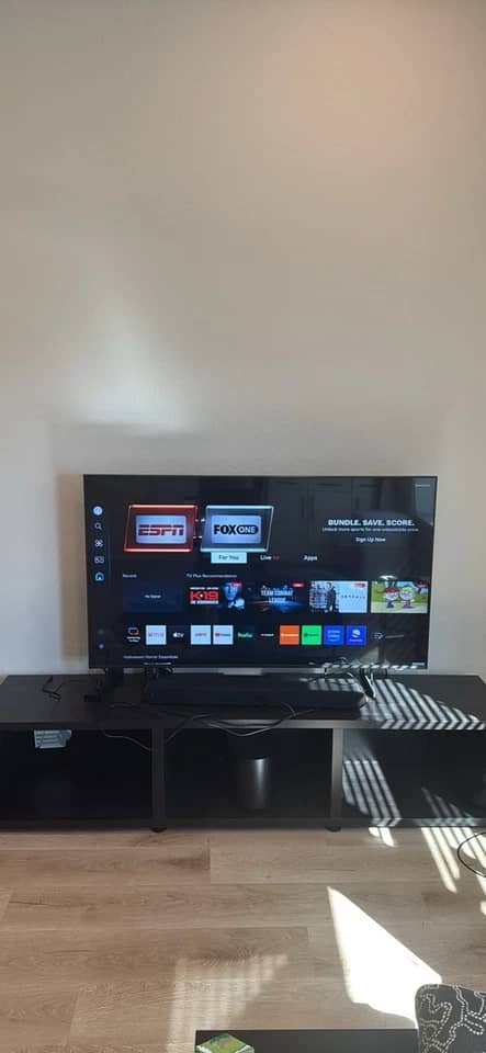 Samsung DU7200 TVs 75 inch New
