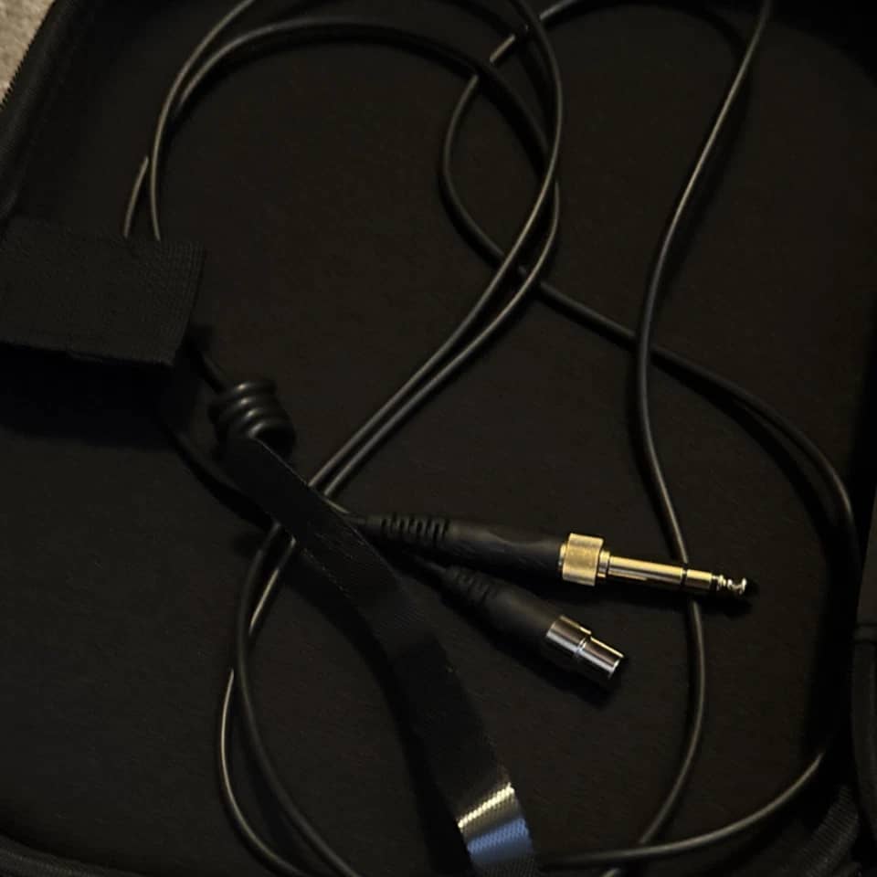 Sennheiser HD 490 PRO Plus Headphones & Earbuds Black New