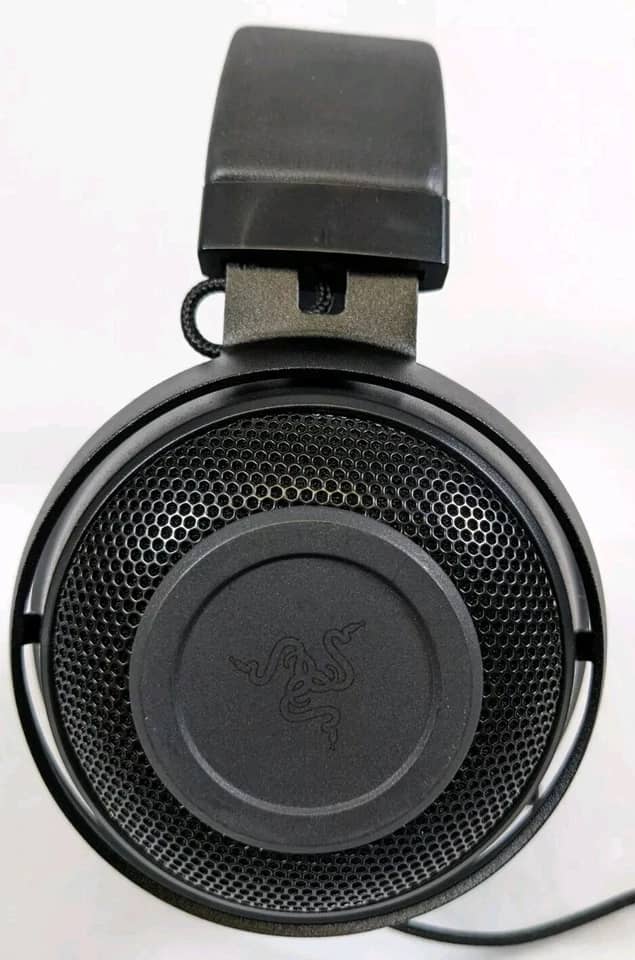 Razer Kraken Pro V2 Headphones & Earbuds Black Used - Good
