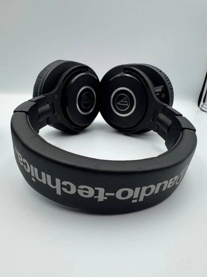Audio-Technica ATH-M40x Headphones & Earbuds Black New
