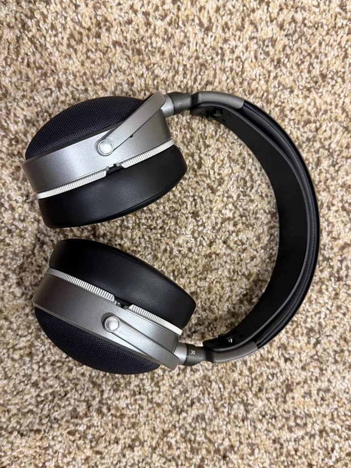 Audeze LCD-S20 Headphones & Earbuds Silver New