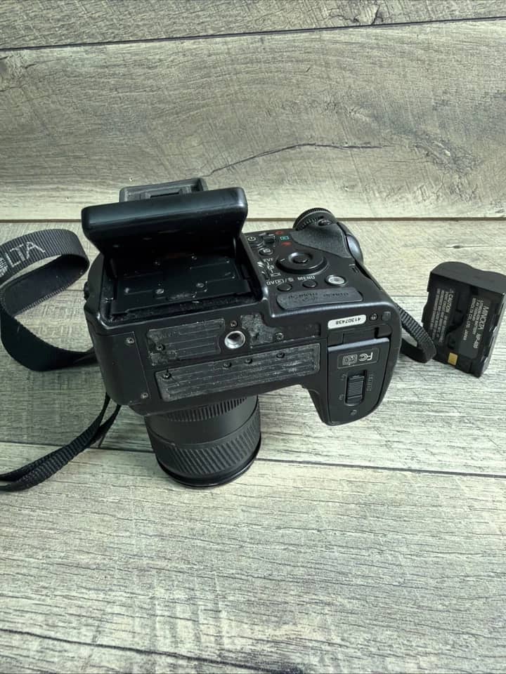Minolta DiMAGE A1 Digital Cameras Black New Body Only