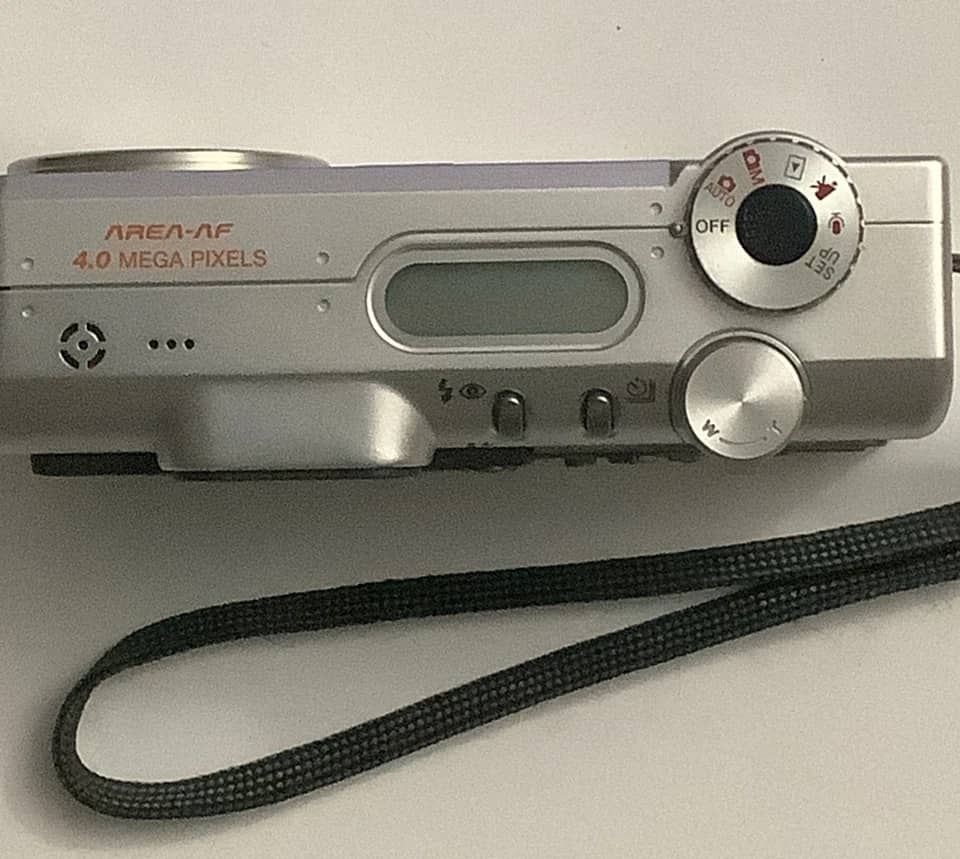 Minolta DiMAGE F200 Digital Cameras Silver Used - Good Body Only