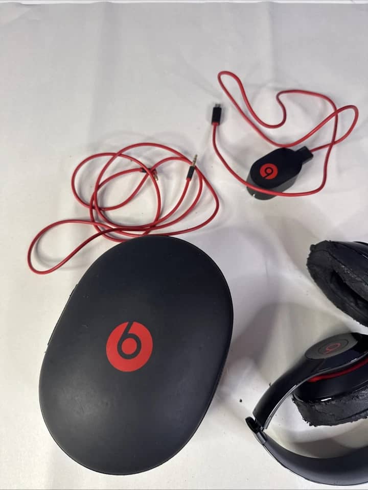 Beats Studio 2 Wireless Headphones & Earbuds Gray New