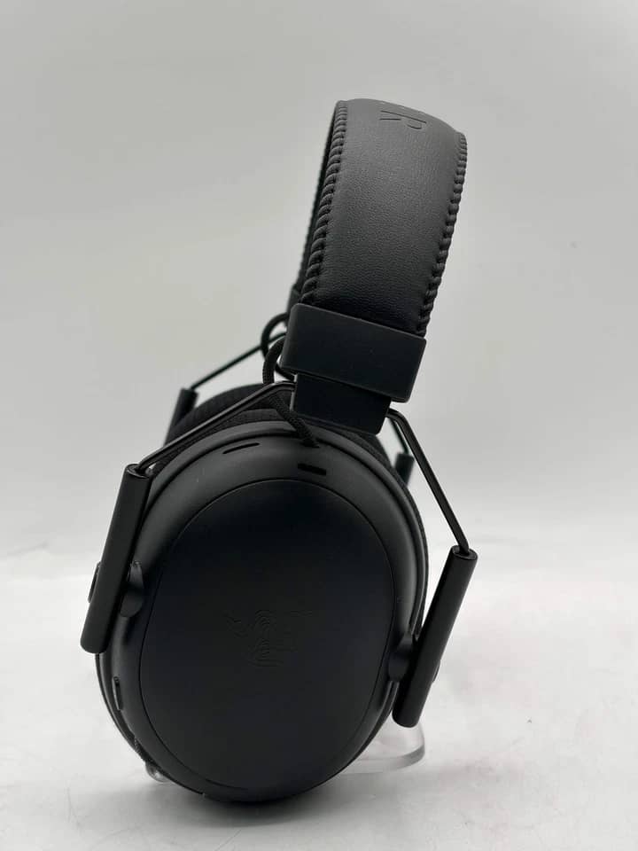 Razer BlackShark V3 Pro Headphones & Earbuds White New