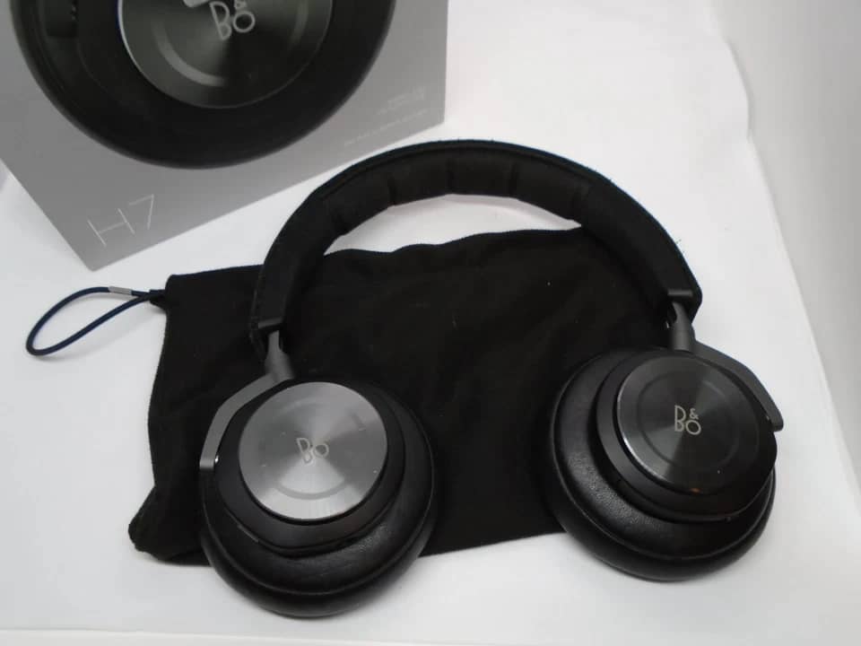 Bang & Olufsen Beoplay H7 Headphones & Earbuds Brown Used - Good