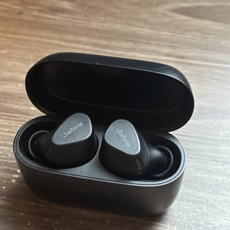 Jabra Elite 45h Headphones & Earbuds Black Open-Box Excellent