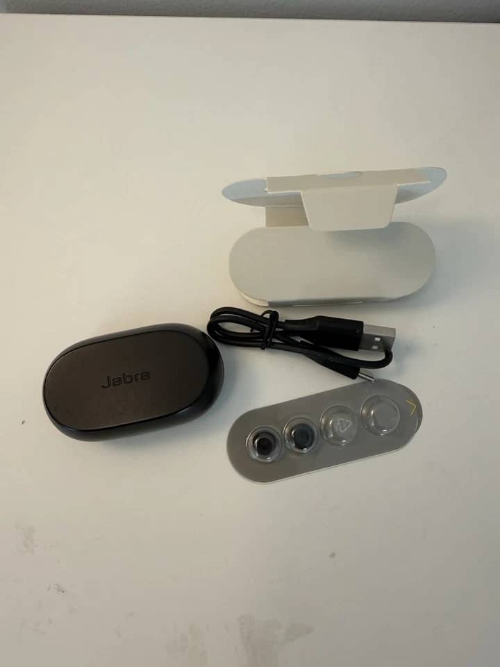 Jabra Elite 7 Active Headphones & Earbuds Black For parts or not working
