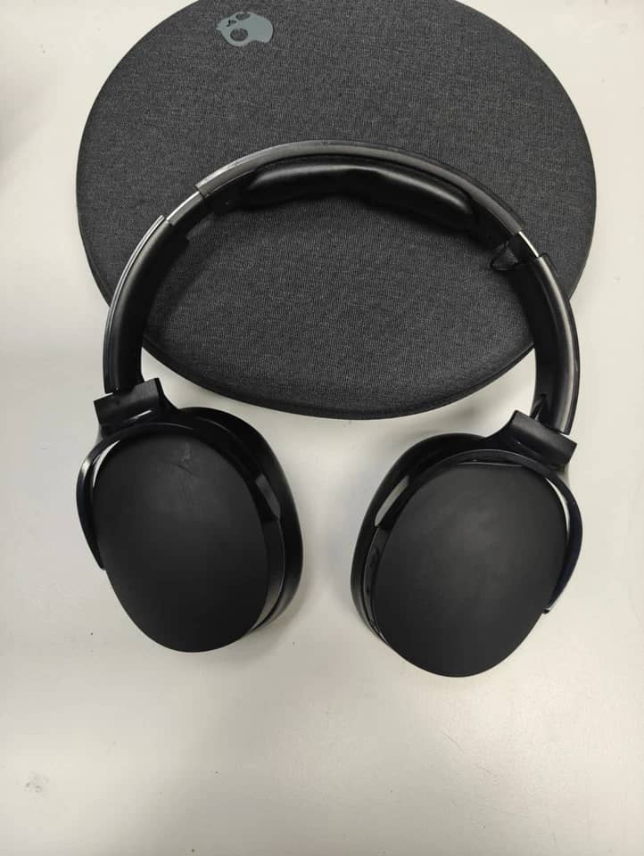 Skullcandy Hesh 3 Wireless Headphones & Earbuds Black Used - Good