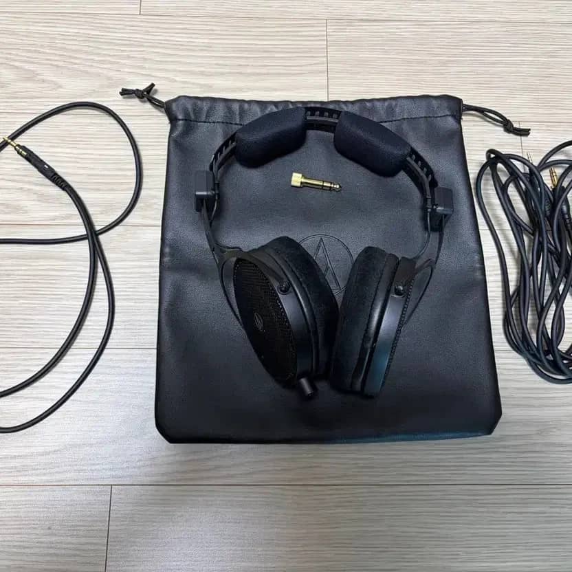 Audio-Technica ATH-R50x Headphones & Earbuds Black New