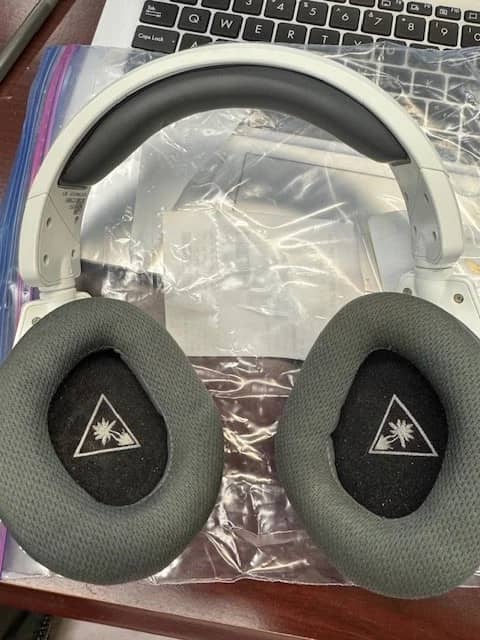 Turtle Beach Stealth 600 Gen 2 Headphones & Earbuds Gray Refurbished - Good