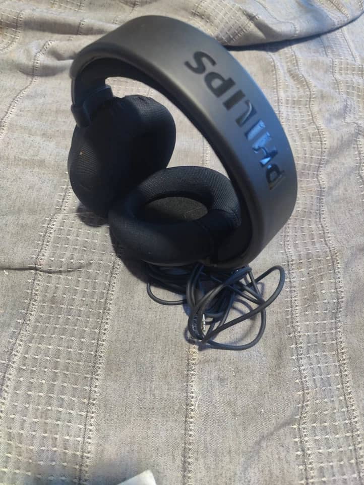 Philips SHP9600 Headphones & Earbuds Black New
