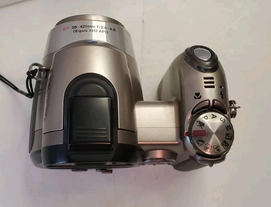 Minolta DiMAGE Z6 Digital Cameras Silver Used - Good Body Only