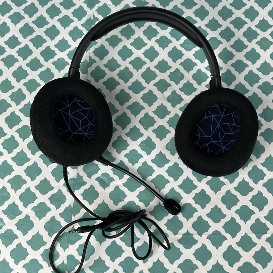 SteelSeries Arctis 1 Headphones & Earbuds Black Refurbished - Excellent