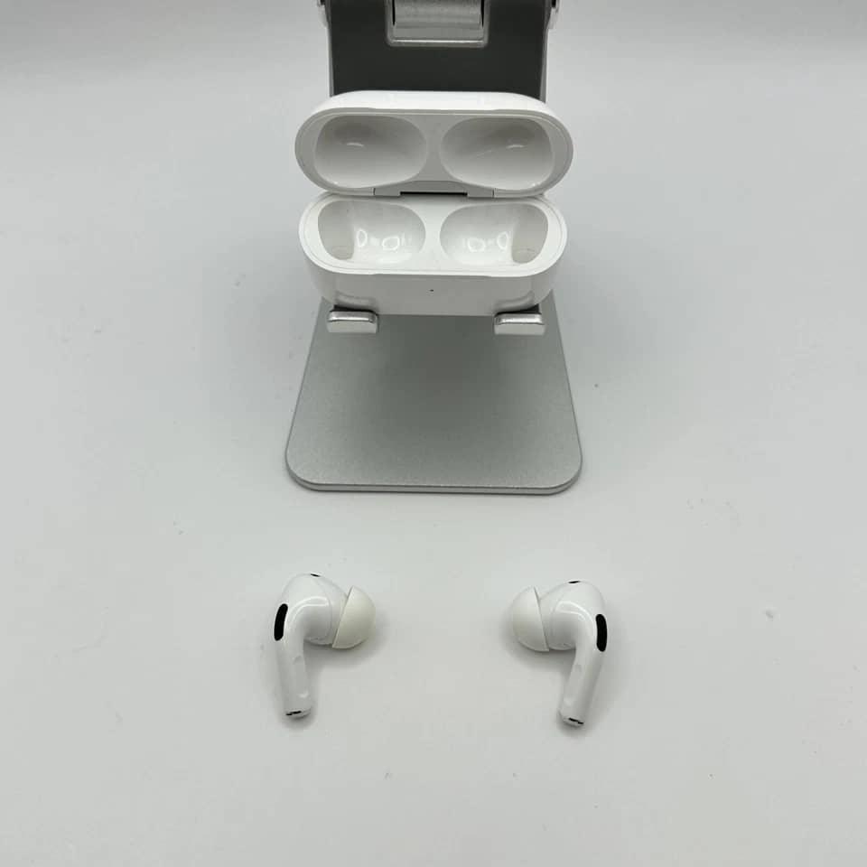 Apple AirPods Pro (2nd generation) Headphones & Earbuds White New