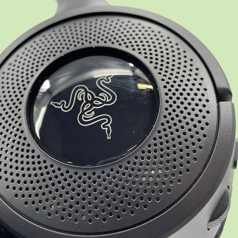 Razer Kraken V4 X Headphones & Earbuds Black New