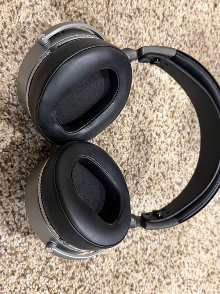 Audeze LCD-S20 Headphones & Earbuds Silver New