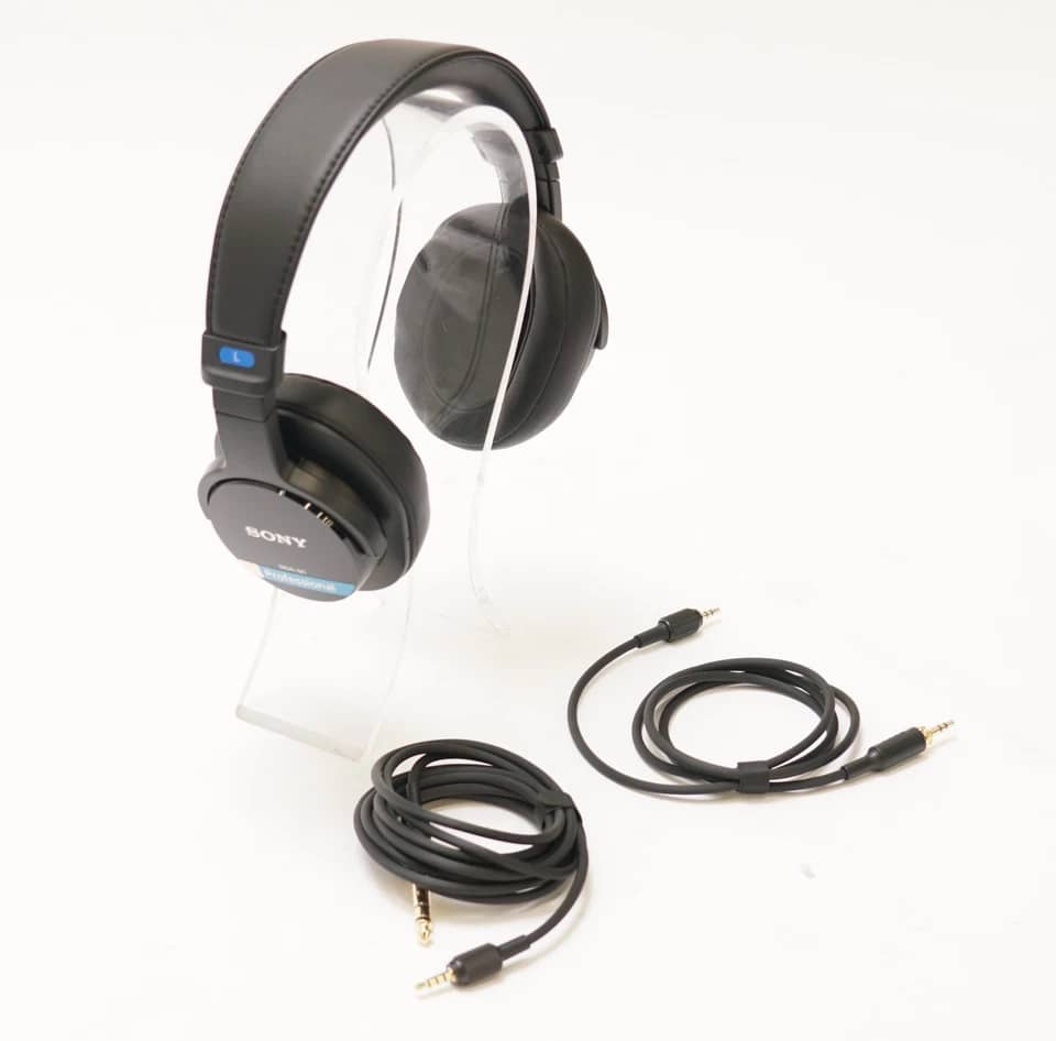 Sony Sony MDR-M1 Headphones & Earbuds Black New