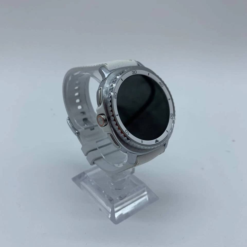 Samsung Galaxy Watch8 Smartwatches Silver 44mm New