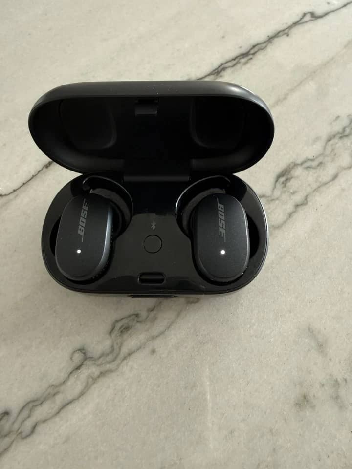Bose QuietComfort Earbuds Headphones & Earbuds Black New