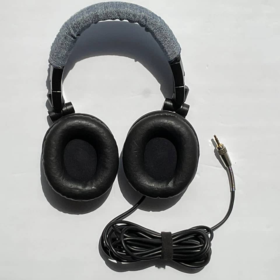 Audio-Technica ATH-M50 Headphones & Earbuds Gray New