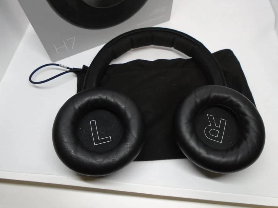 Bang & Olufsen Beoplay H7 Headphones & Earbuds Brown Used - Good