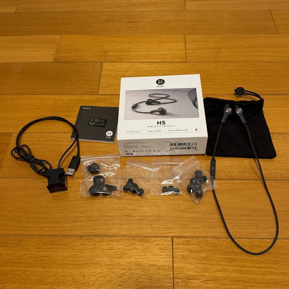 Bang & Olufsen Beoplay H5 Headphones & Earbuds Black Used - Good