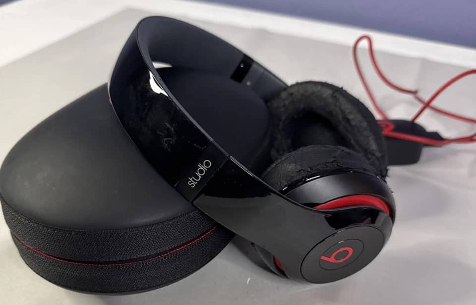 Beats Studio 2 Wireless Headphones & Earbuds Gray New